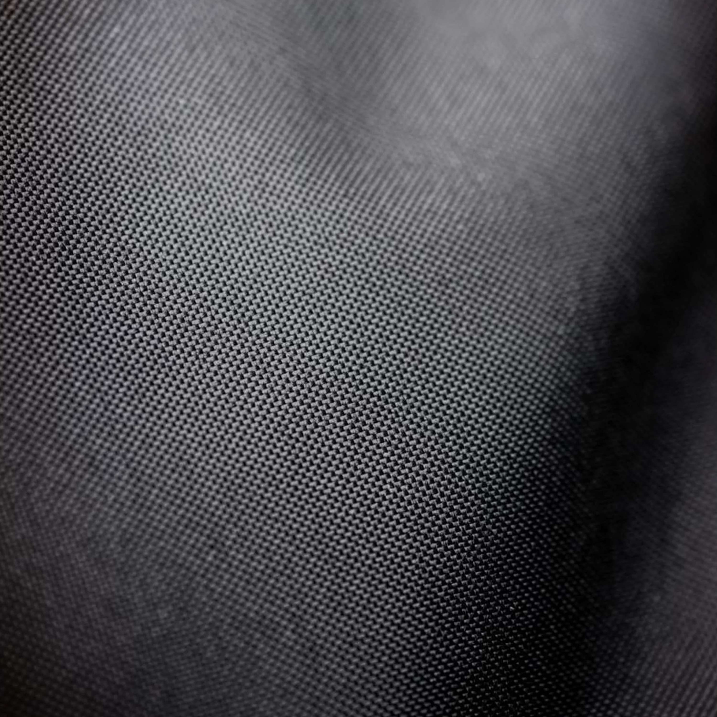 Amigo Wug Turnout 1200D 50g Black/Titanium Grey/Silver