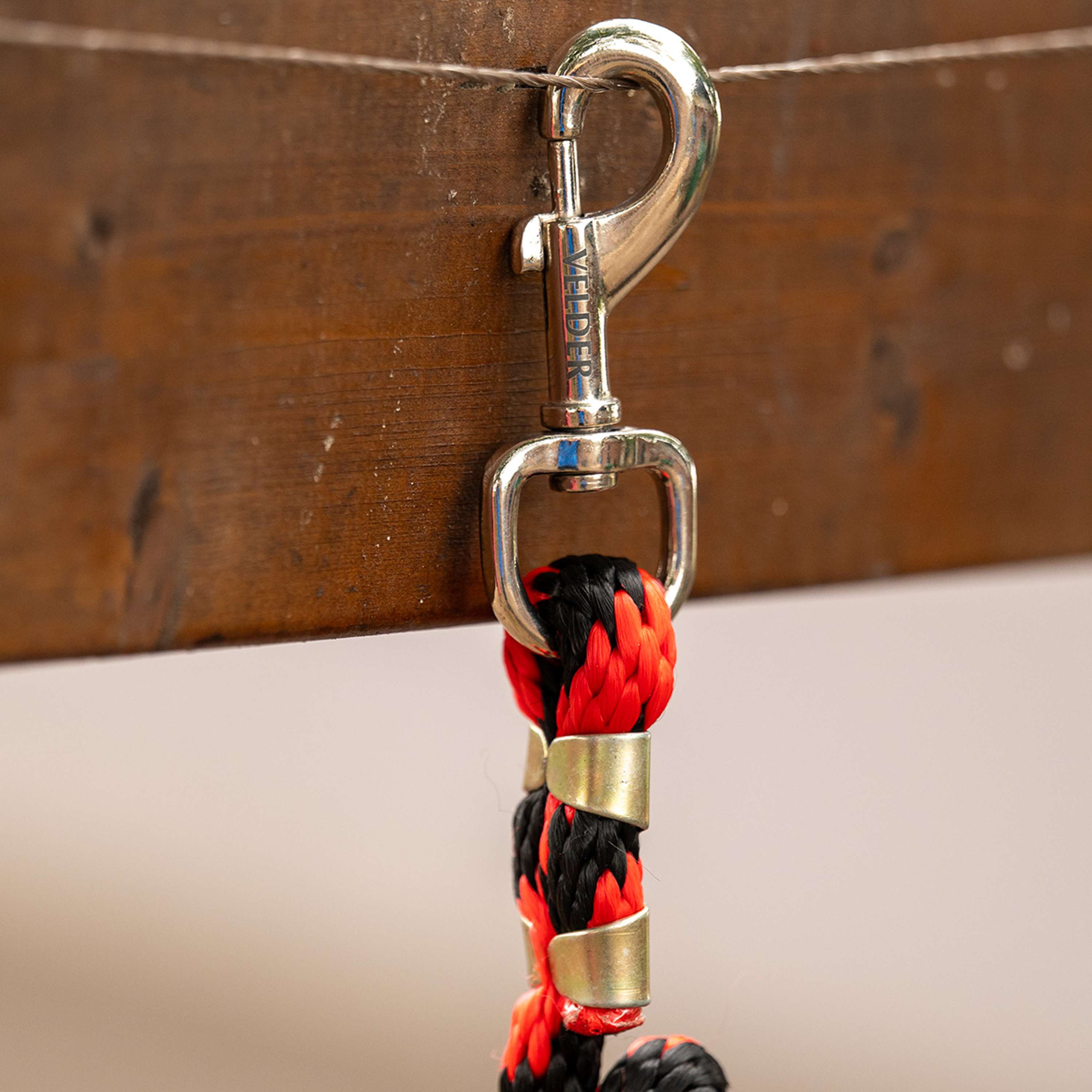 Velder Horsewear Lead Rope Colorful Stripe Red/Black