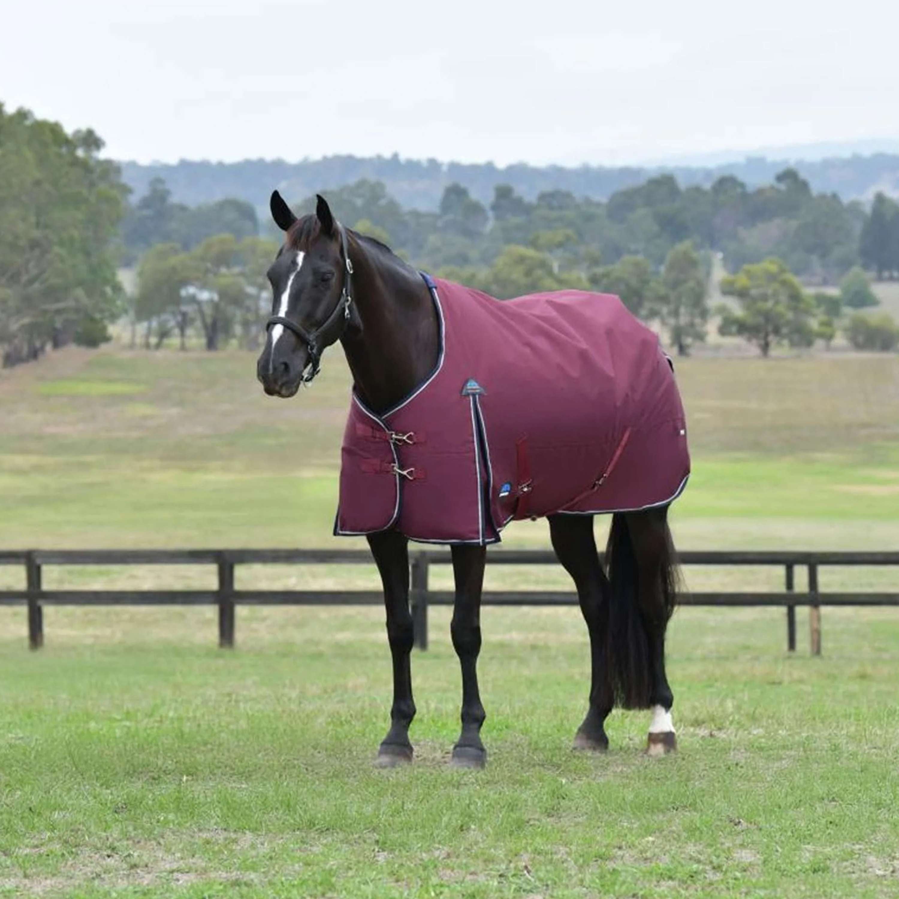 WeatherBeeta ComFiTec Essential Turnout 50g Burgundy/Navy