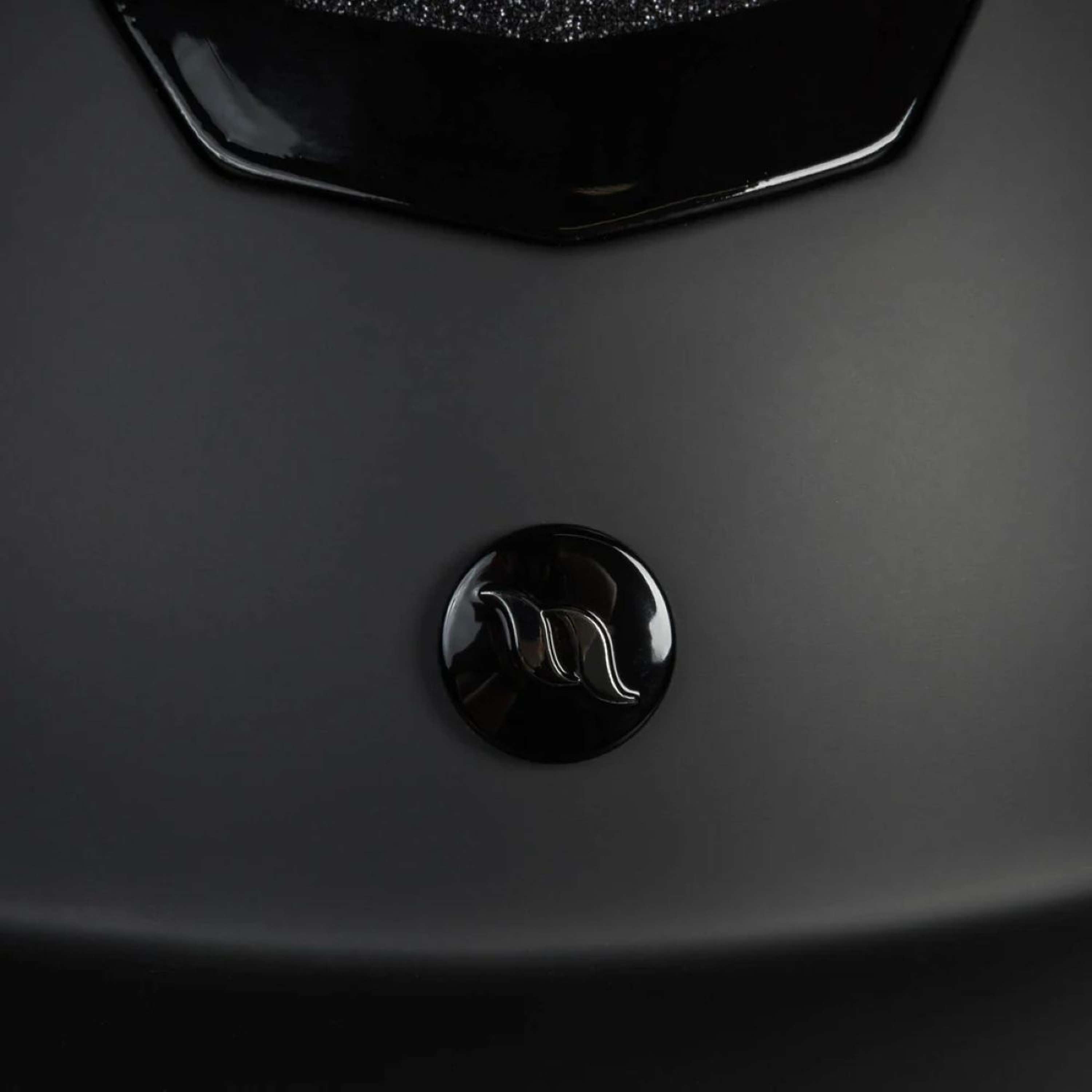 Back on Track Cap Caracas Mips Black
