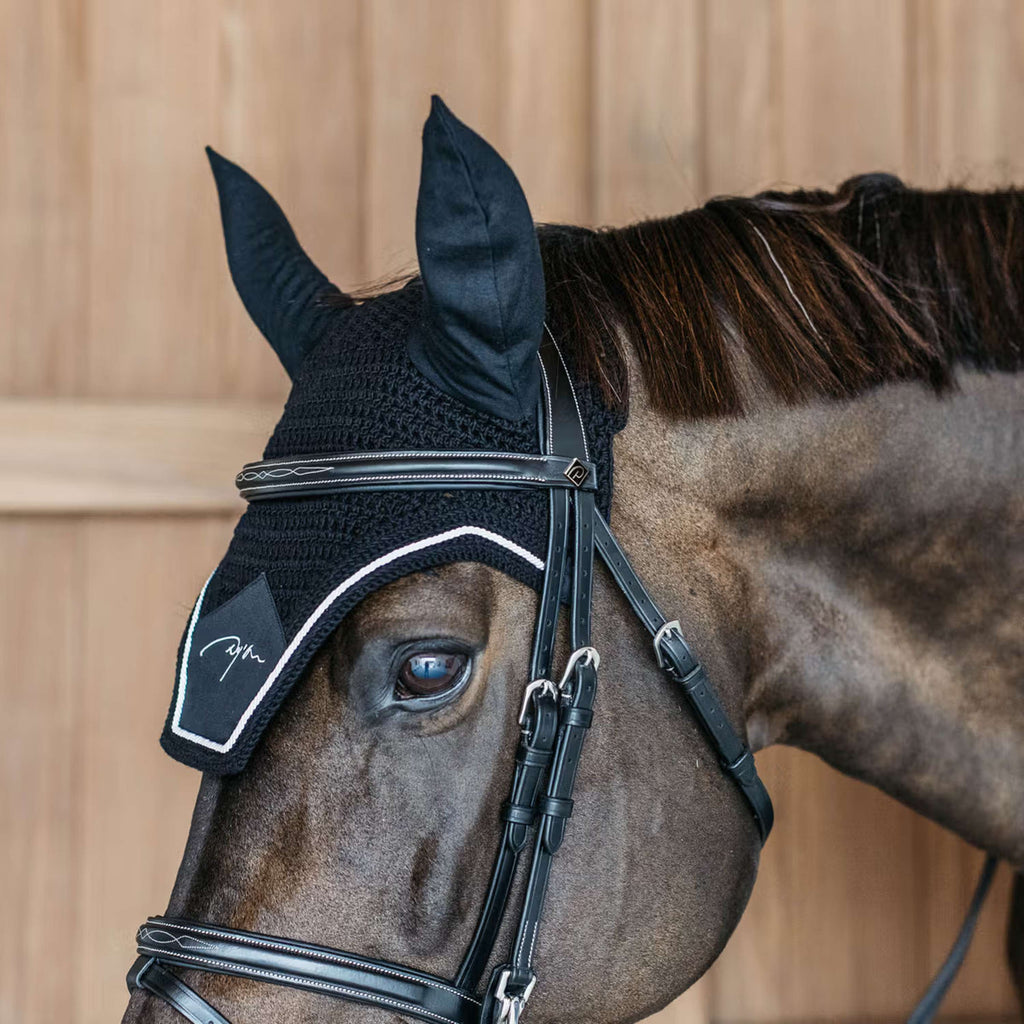 Dyon Ear Bonnet Diamond Black