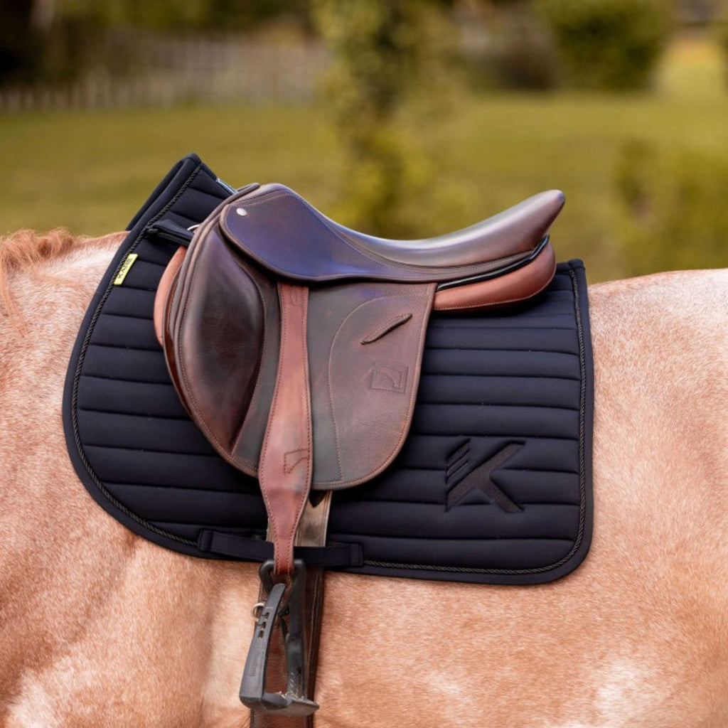 K by EQUITHÈME Saddlepad Triton Jumping Black