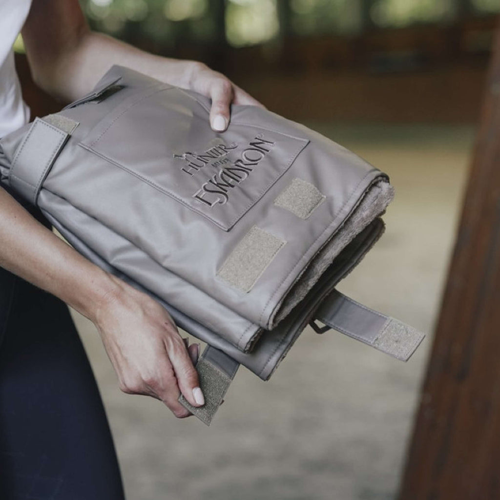 Hunter x Eskadron Travel Dog Mat Voyage Taupe
