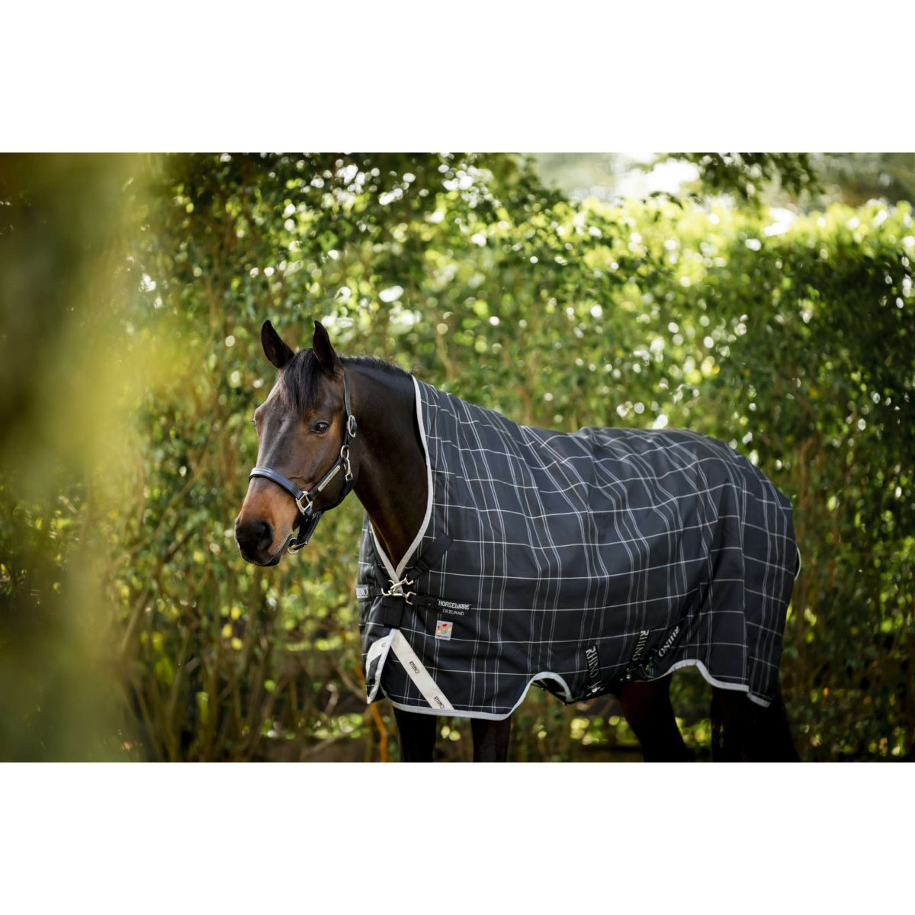 Rhino Wug Turnout Medium Varilayer 250g Black/Grey/White Check/Gray