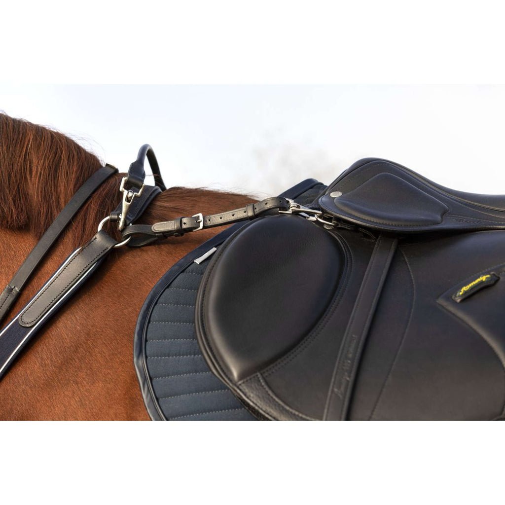 Horseware Micklem Chest Buckle with a Martingale Black