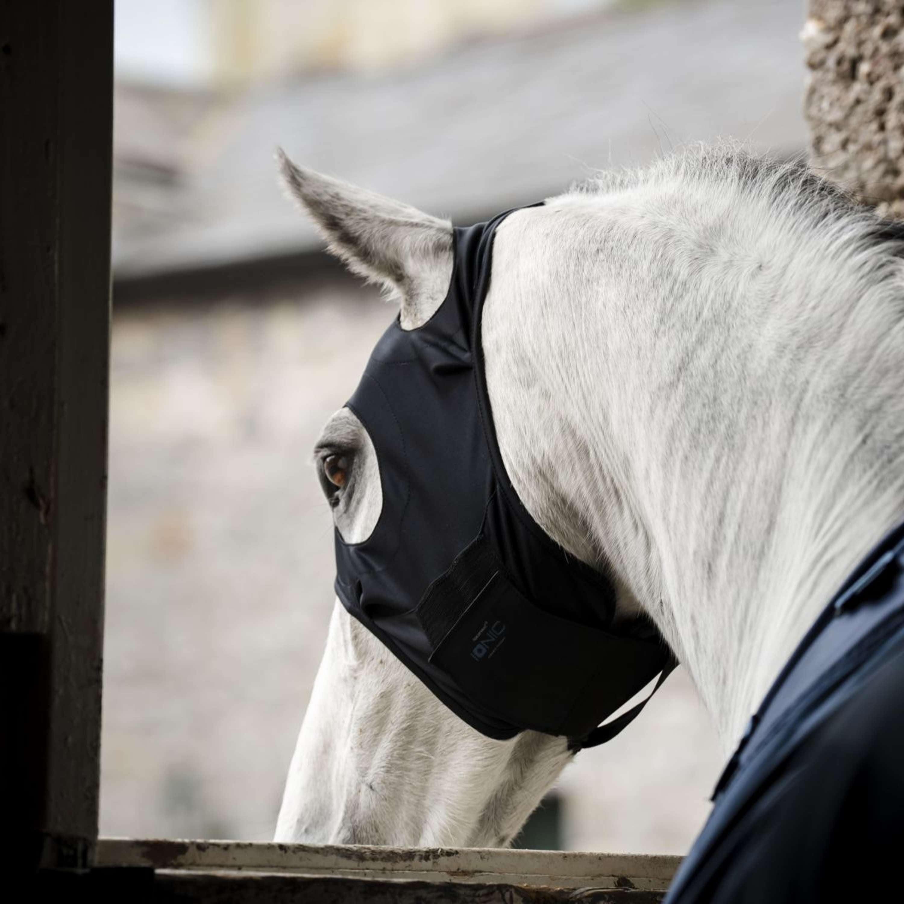 Horseware Calming Face Mask Ionic Black