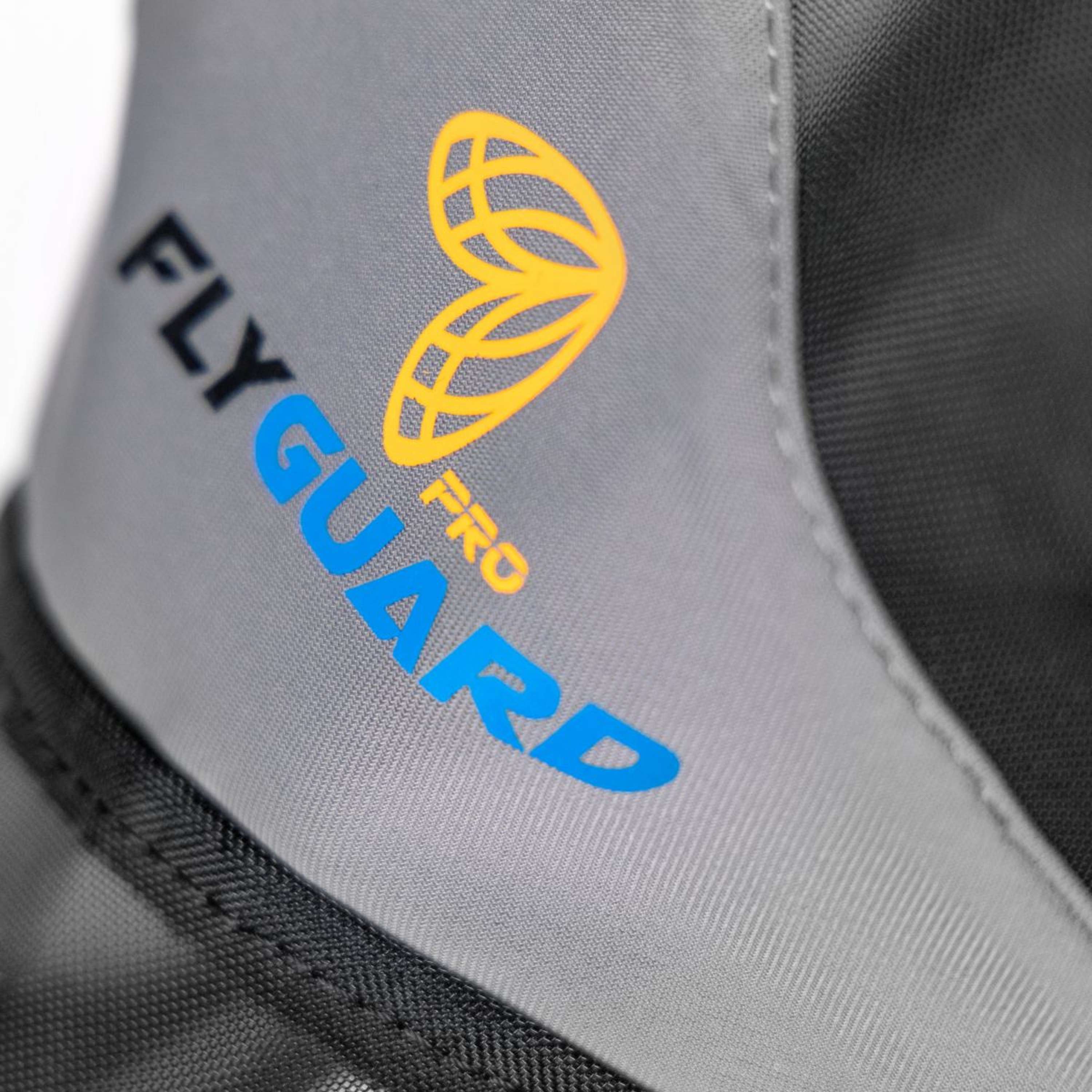 FlyGuard by Shires Fly Mask Pro Fine Mesh met Ooruitsparing en Neusflap Jet